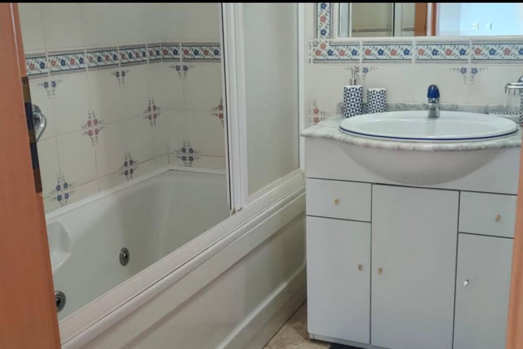 Clube Praia Mar Portimao - Apartamento A 200 Mts Da Praia Eksteriør billede